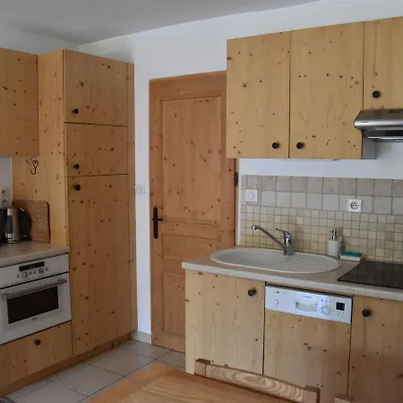 Chaleureux Pmr Avec Terrasse Sud, Parking, Pres De Champagny-en-vanoise - Fr-1-464-80 아파트 *