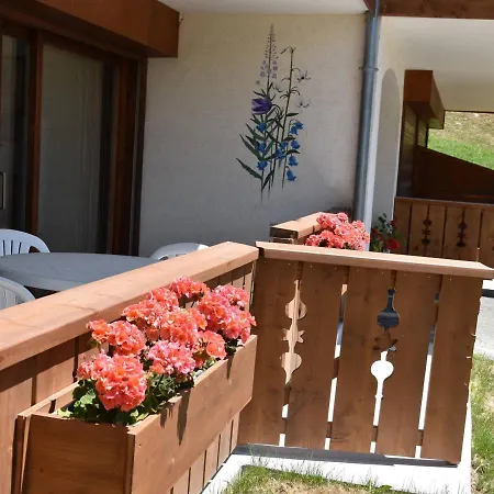 Chaleureux Pmr Avec Terrasse Sud, Parking, Pres De Champagny-en-vanoise - Fr-1-464-80 아파트 *