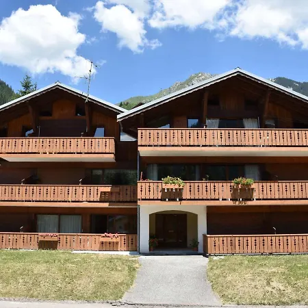 Chaleureux Pmr Avec Terrasse Sud, Parking, Pres De Champagny-en-vanoise - Fr-1-464-80 Lejlighed